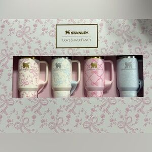 Stanley 1913 x LoveShackFancy Holiday Quencher ProTour Ornament Set‎